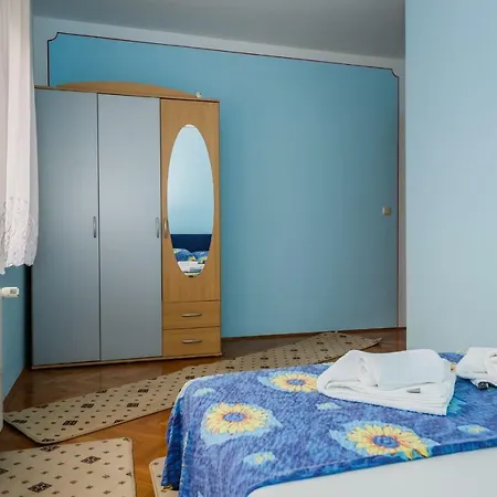 Pero * Kastela